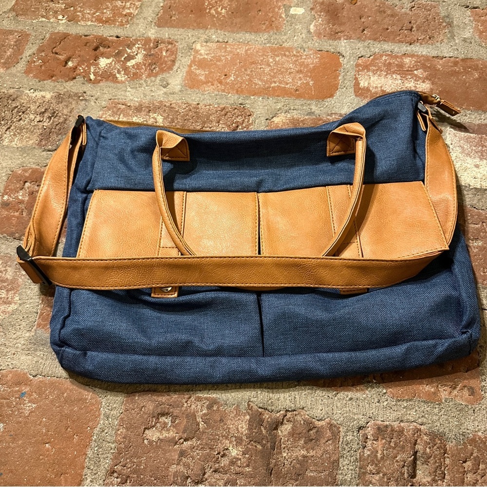 Classic Courier Blue Organizer Tote/Pockets/Ajustable Shoulder Strap/Zip Up/Snap - Picture 14 of 14